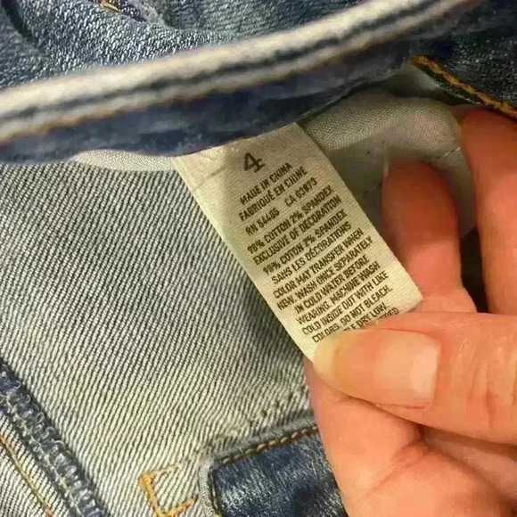 American eagle distressed shorts Womens Sz 4 | EUC - Picture 2 of 5